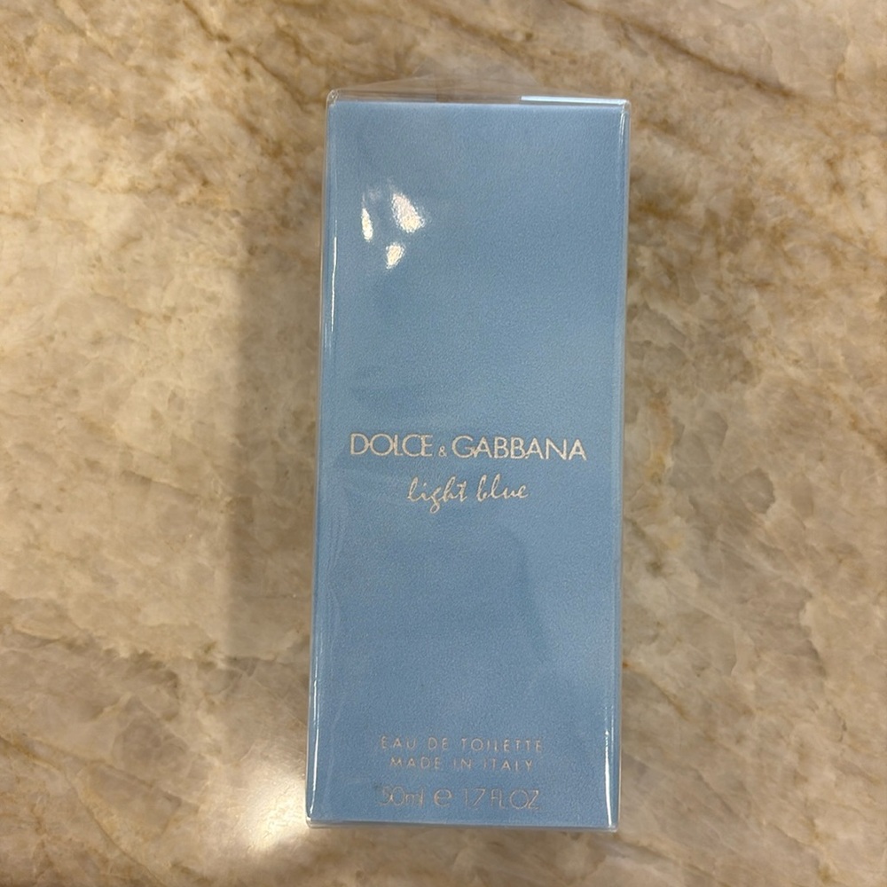 Dolce & Gabbana Light Blue Perfume Eau De Toilette